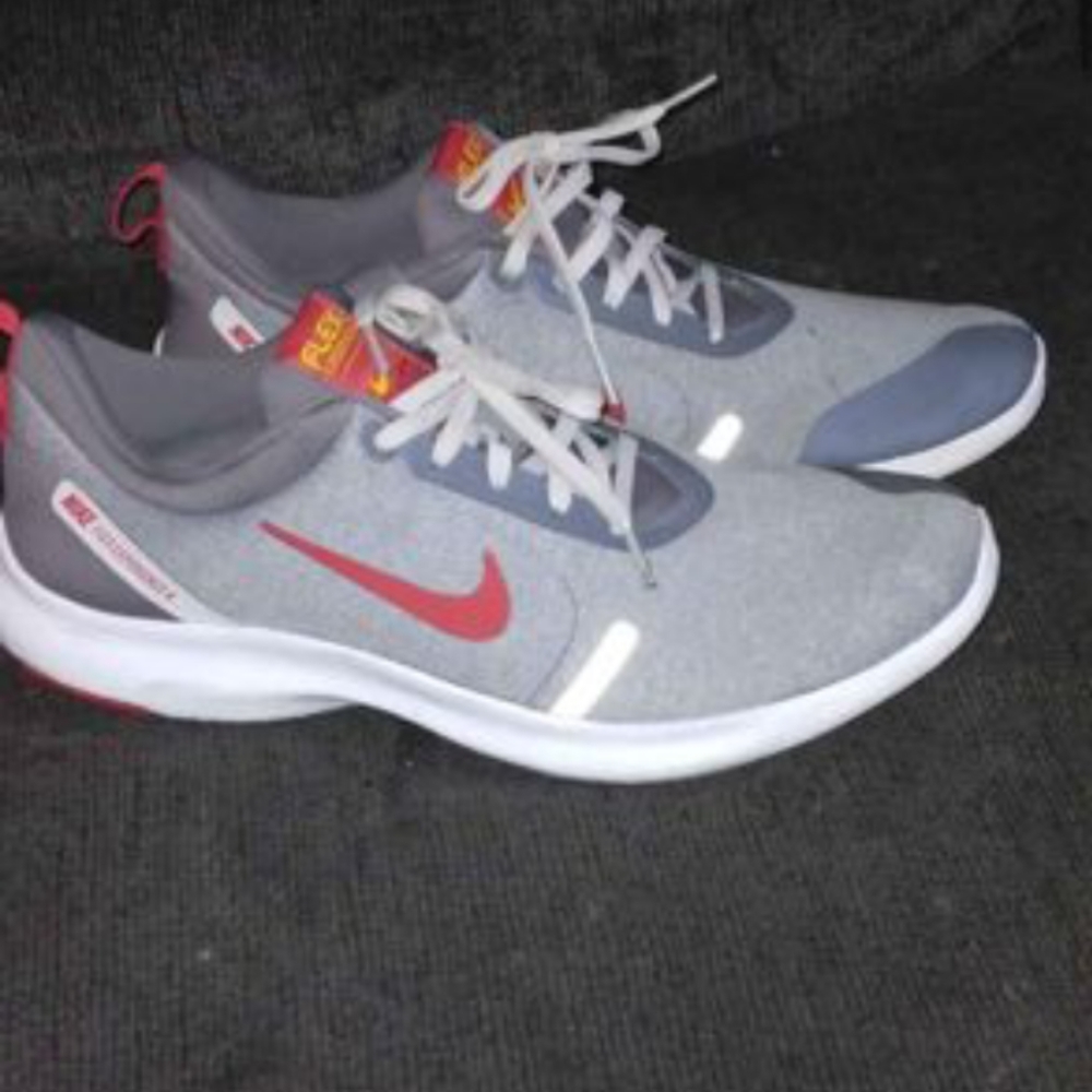 Women's Nike Flex Experience 8